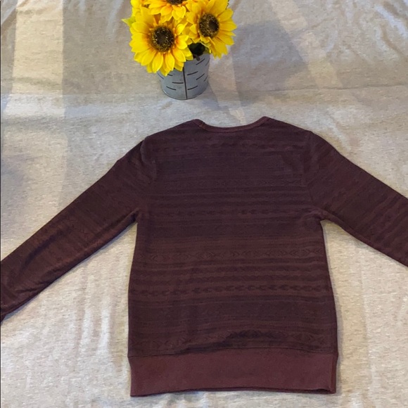 Burgundy and Black Lightweight Sweater - Picture 4 of 5